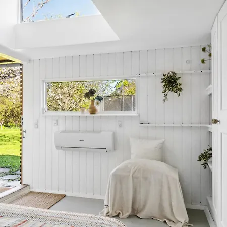 Sanders Swan - Marvellous Close To The Center Of * Köpenhamn